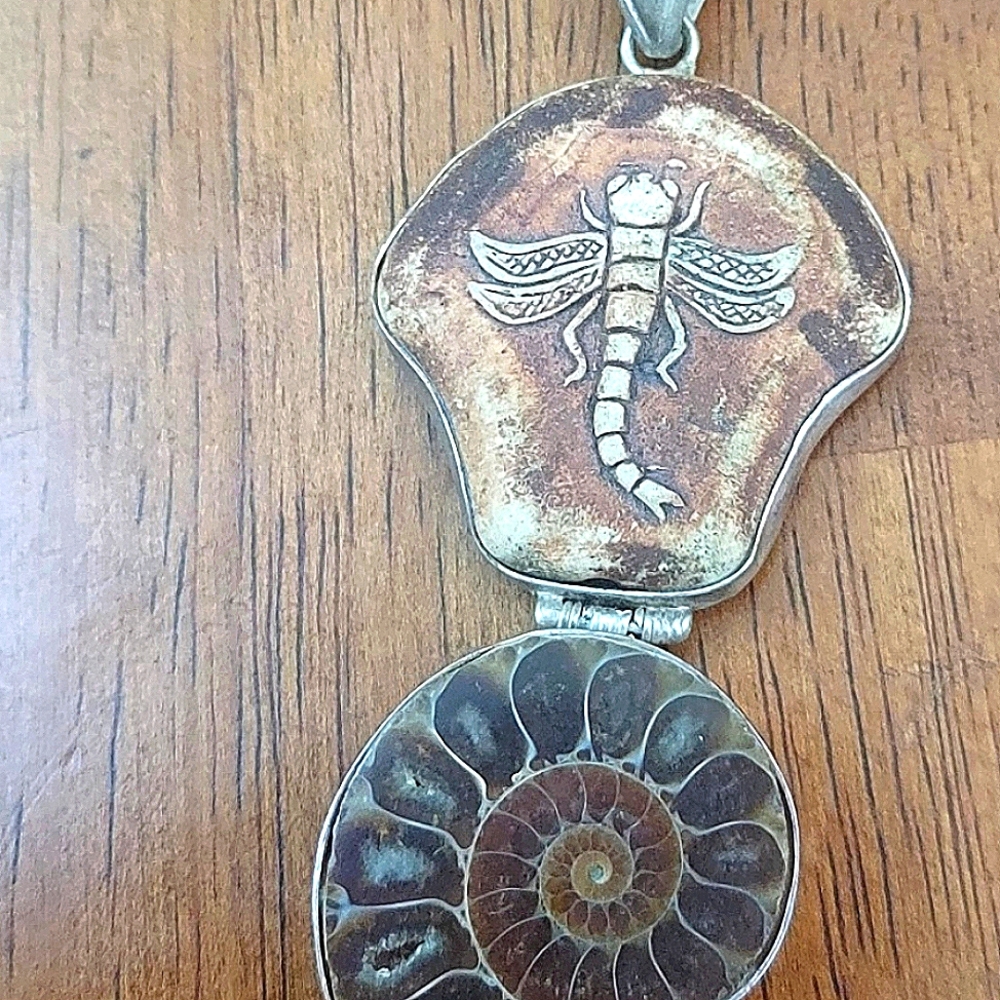 Vintage NWOT Sterling Silver Pendant w/ Ammonite & Marine Fossils